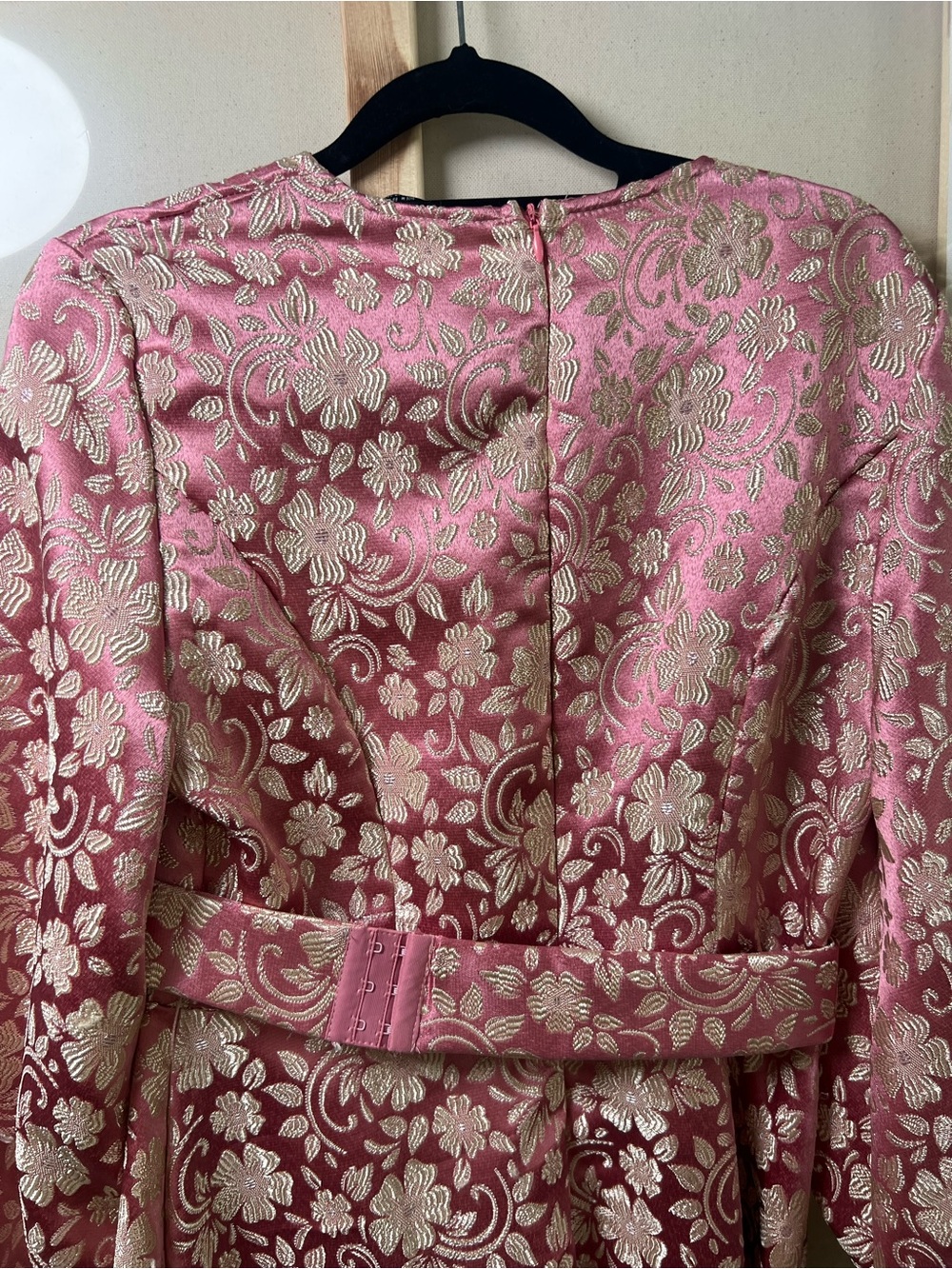 Pink Floral Jacquard Maxi Dress with Statement Sleeves - Picture 6 of 11